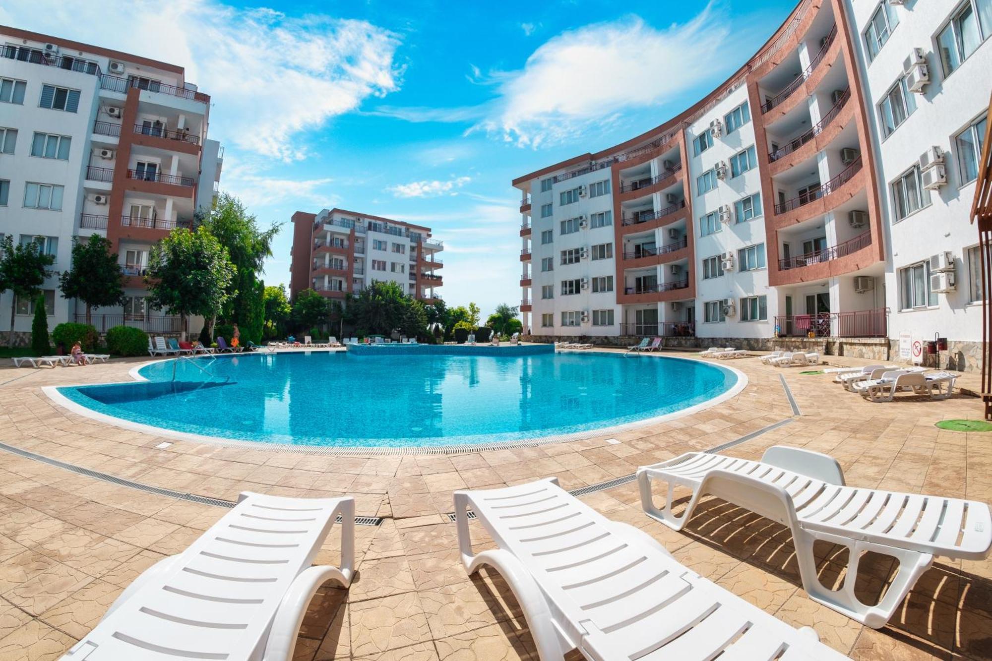 Riviera Fort Beach Apartments 라브다 외부 사진