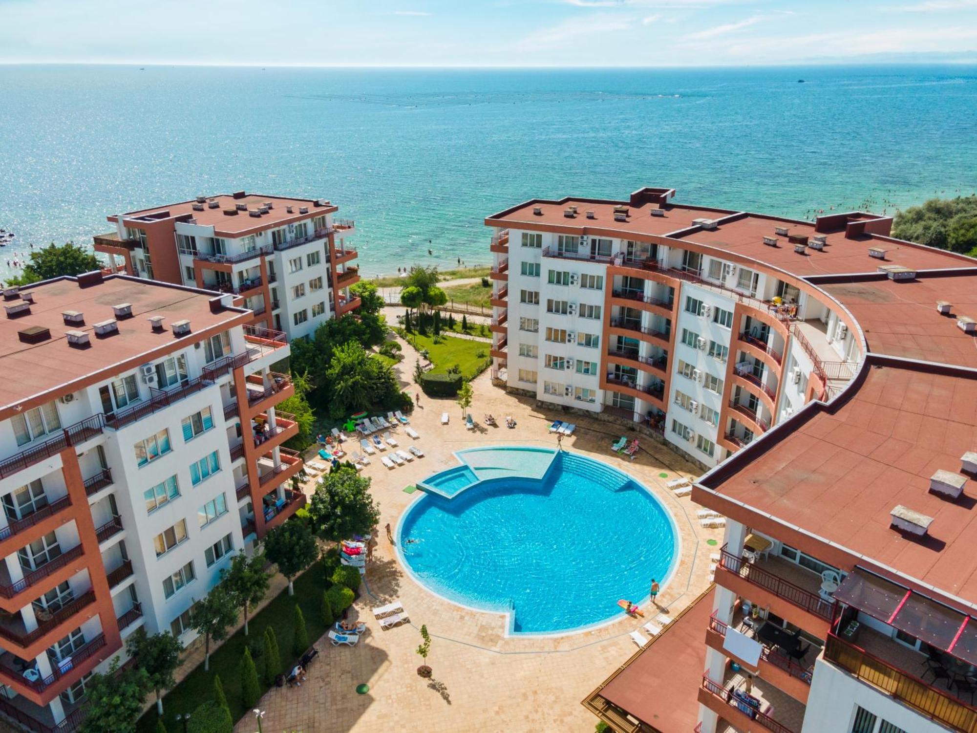 Riviera Fort Beach Apartments 라브다 외부 사진